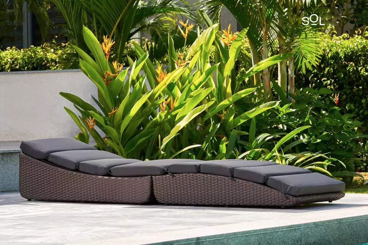 SOL Indoor/Outdoor Patio Wicker Sunbed with Dark Grey Polyester Cushion with 2-Seater Bench
