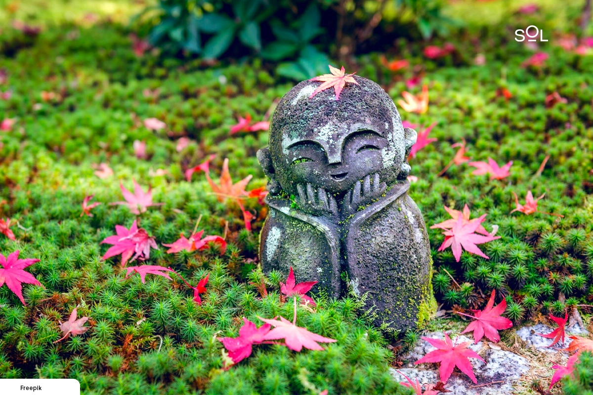 Garden statues