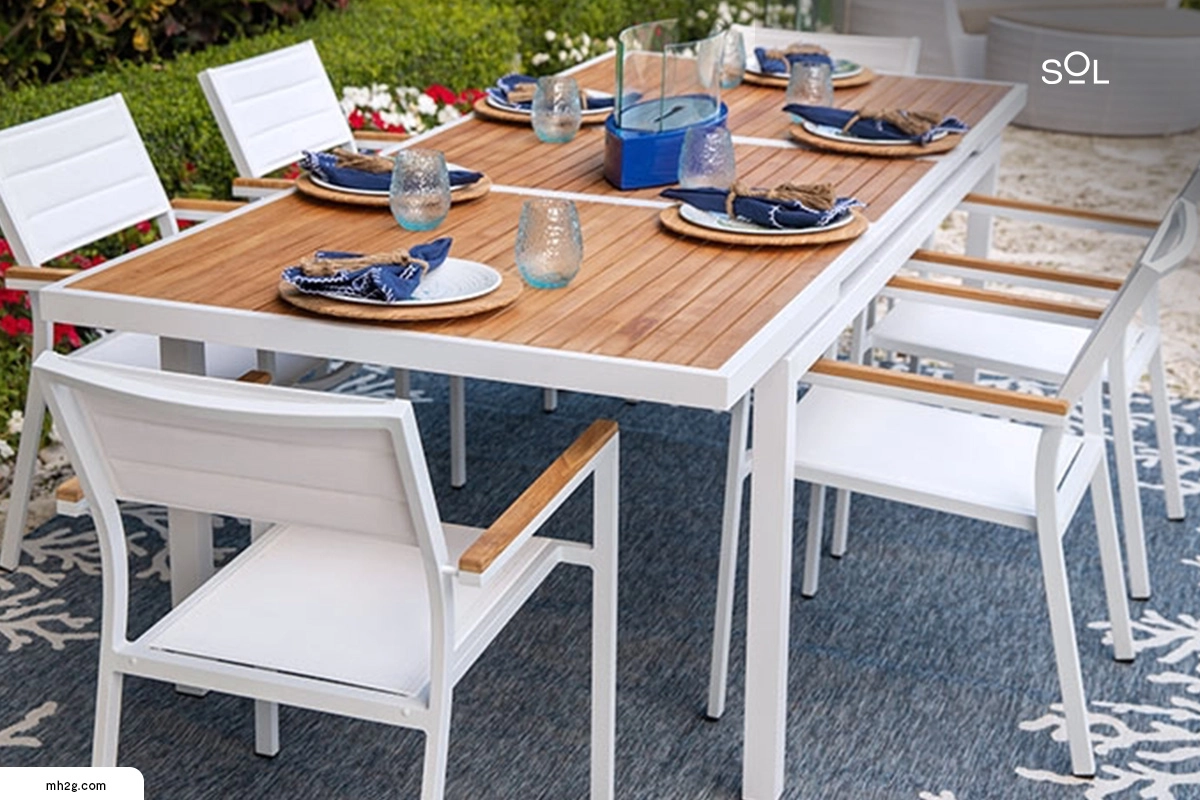 Why Choose a Modern Extendable Outdoor Dining Table?
