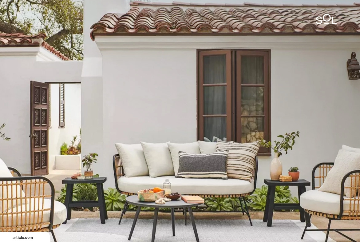 What is a Small Outdoor Patio Set?