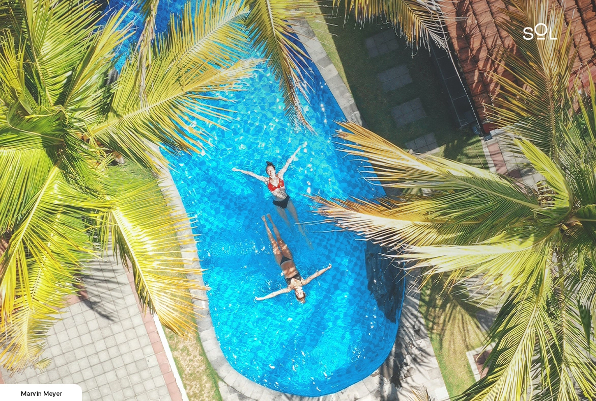 Poolside Paradise: Finding the Perfect Sun Lounger for Your Pool