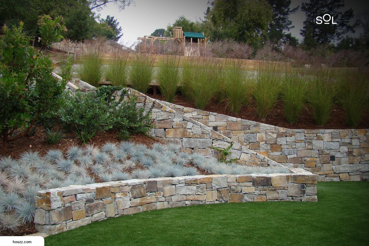 Stone Wall for a Sloped Backyard