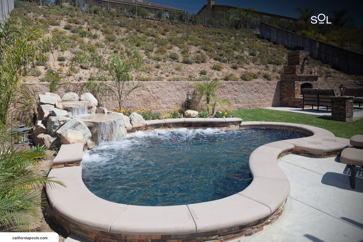 Small Backyard Plunge Pool Ideas: Luxurious Relaxation in Compact Yard