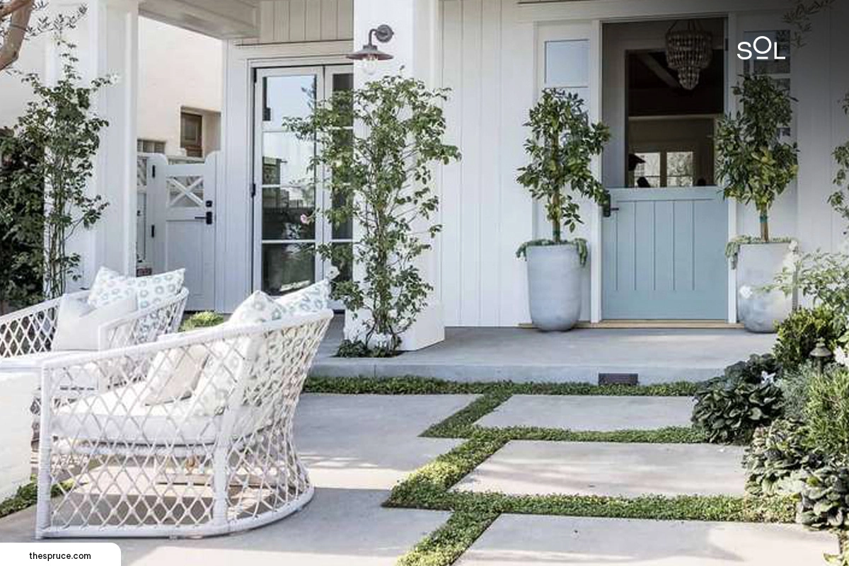 Enhancing Your Small Front Porch: Furniture Ideas and Tips