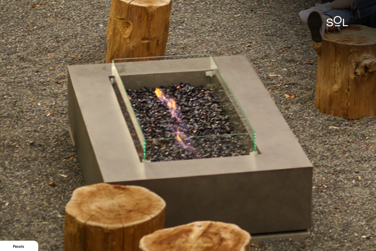 Use Near Fire Pit - Modern pea gravel patio
